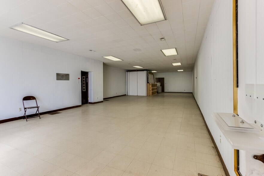 More Photos Of 124 W 6th St, Walsenburg Storefront Retail Office For Sale