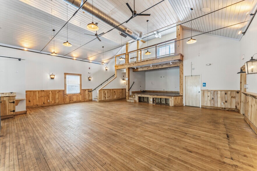 More Photos Of 13 Fort Hill Rd, Groton Storefront Retail Residential For Sale