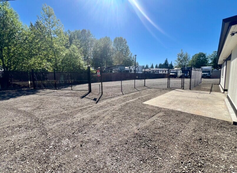 More Photos Of 12826 Avondale Way, Everett Land For Lease