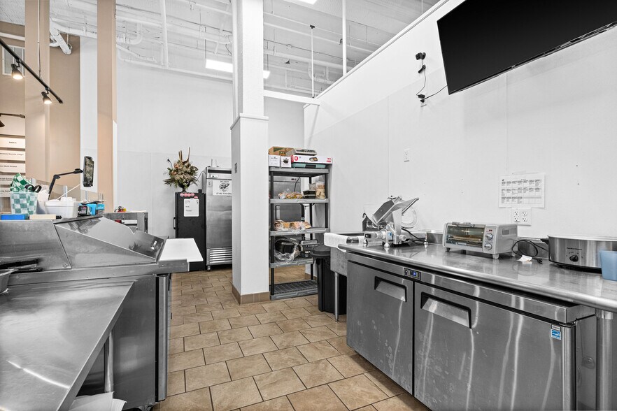 More Photos Of 202 E Superior St, Duluth Office For Sale