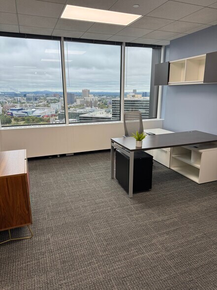 More Photos Of 100 Peachtree St NW, Atlanta Office For Lease