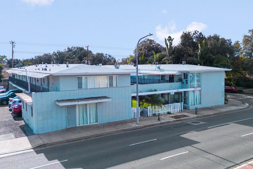 More Photos Of 902 E 17th St, Santa Ana Apartments For Sale