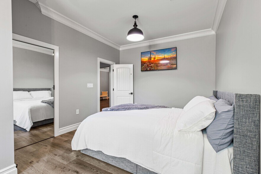 More Photos Of 30048 Yosemite Blvd, La Grange Bar For Sale