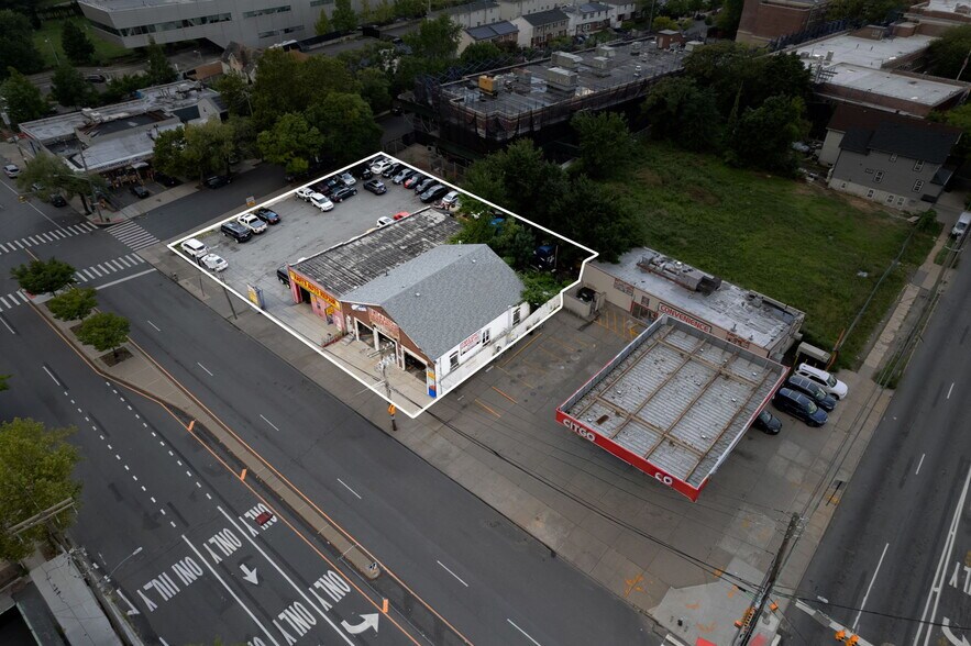 More Photos Of 930 Richmond Ave, Staten Island Auto Repair For Sale