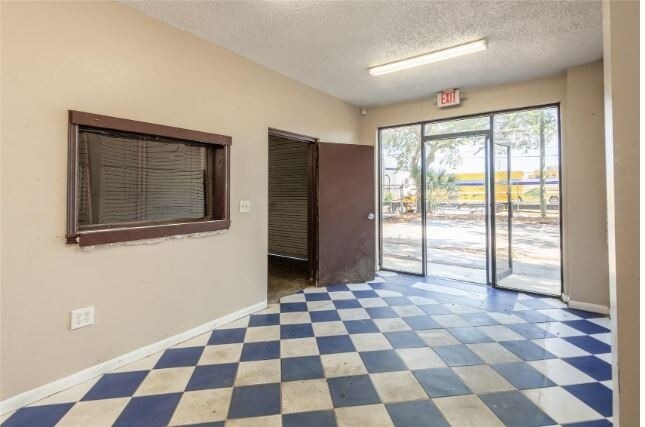 More Photos Of 12477 66th Street North, Largo Auto Repair For Lease