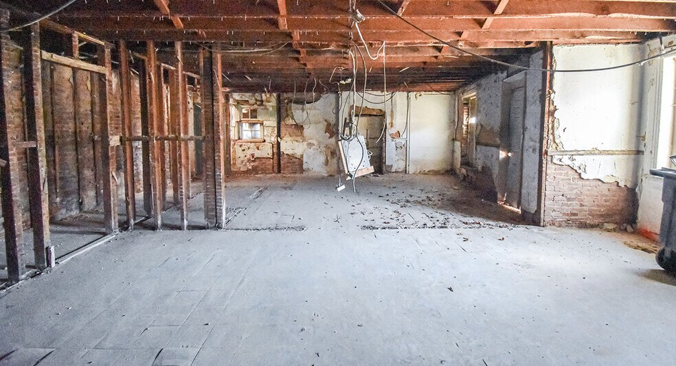 More Photos Of 1613 Lincoln Rd NE, Washington Apartments For Sale