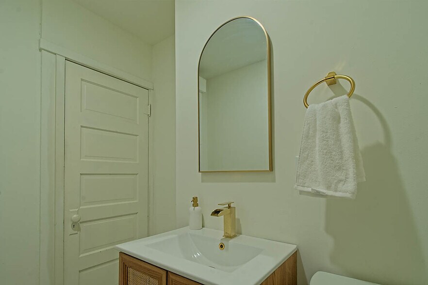 More Photos Of 312 Main, Troy Office For Lease