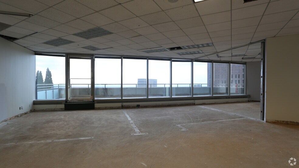 Photo of 24th Floor Ste 2420