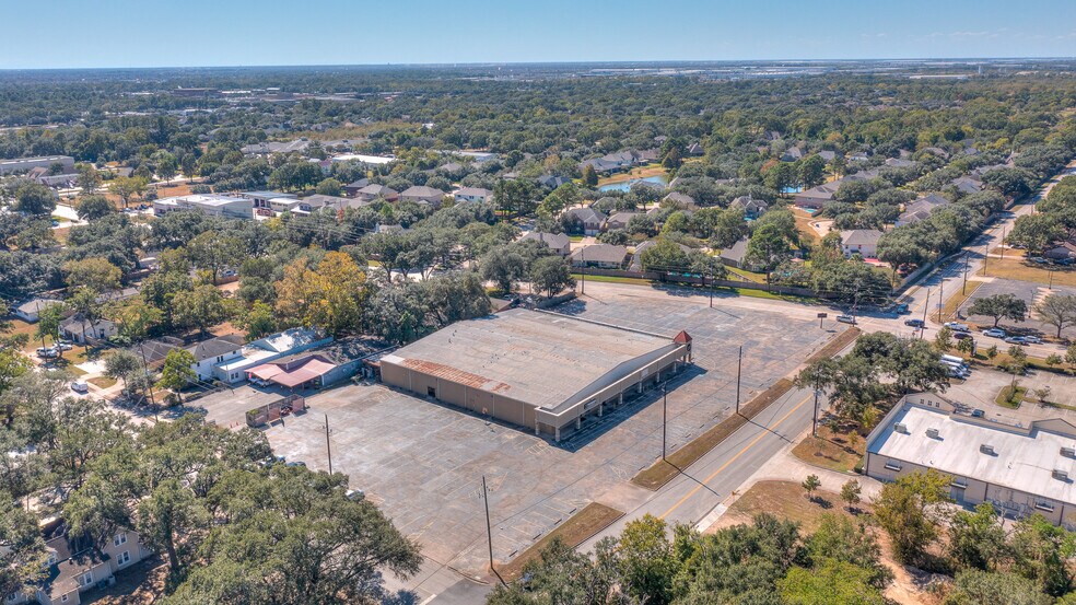 More Photos Of 5819 10th St, Katy Storefront For Sale