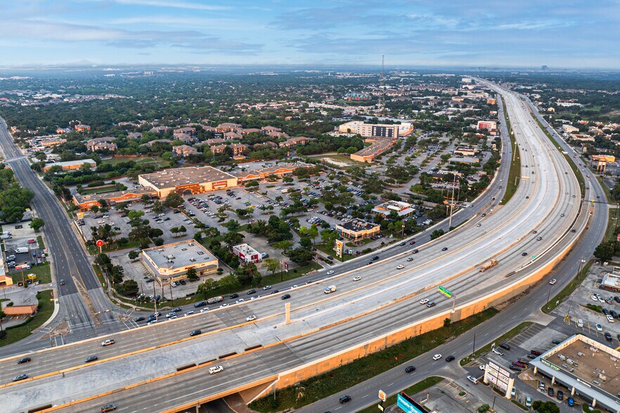 More Photos Of 13343 N US Highway 183, Austin General Retail For Lease