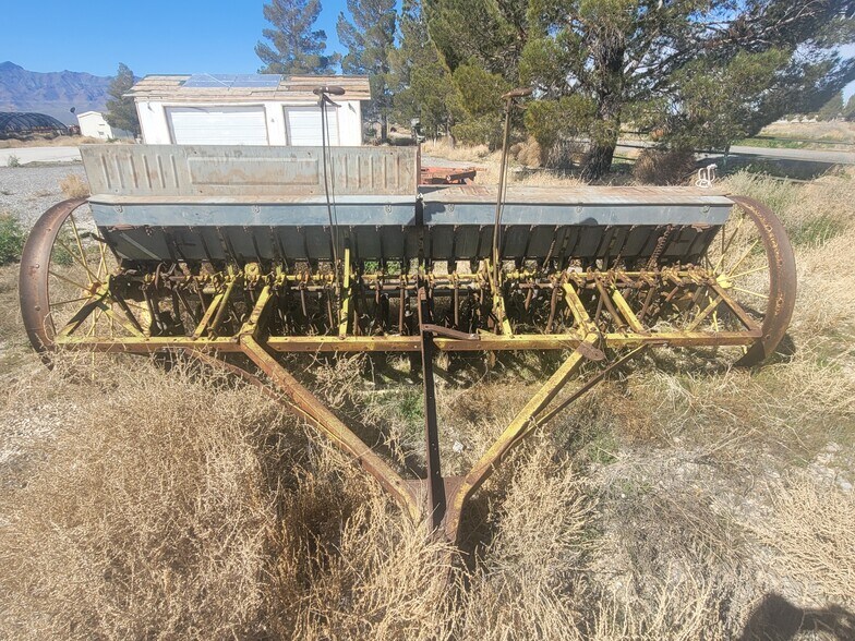 More Photos Of 3171 Tillman St, Pahrump Industrial For Sale
