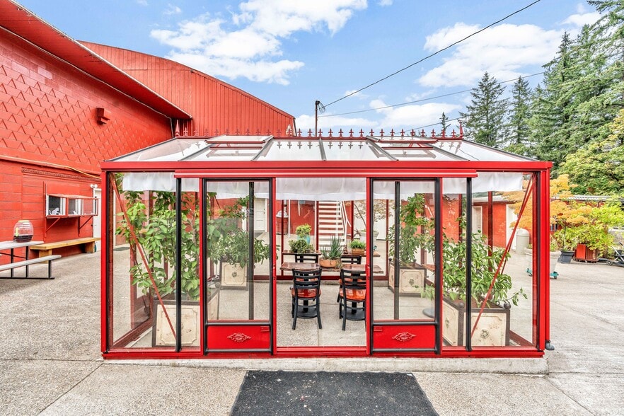 More Photos Of 6729 SE 162nd Ave, Portland Horse Stables For Sale
