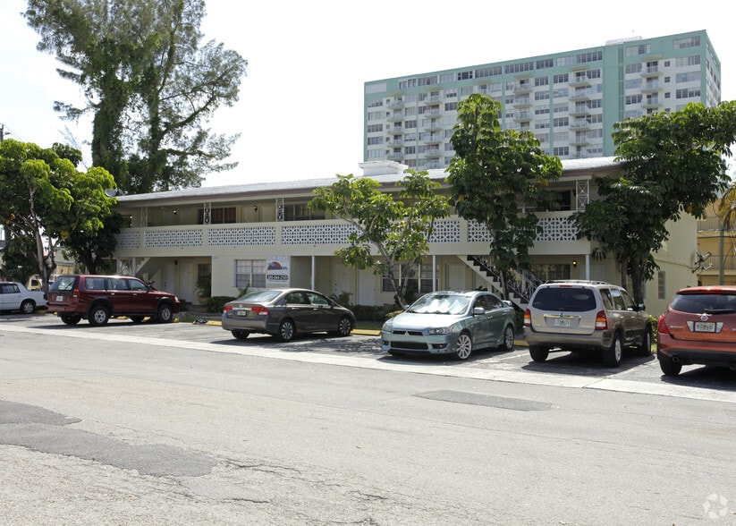 More Photos Of 11970 NE 19th Dr, North Miami Apartments For Sale