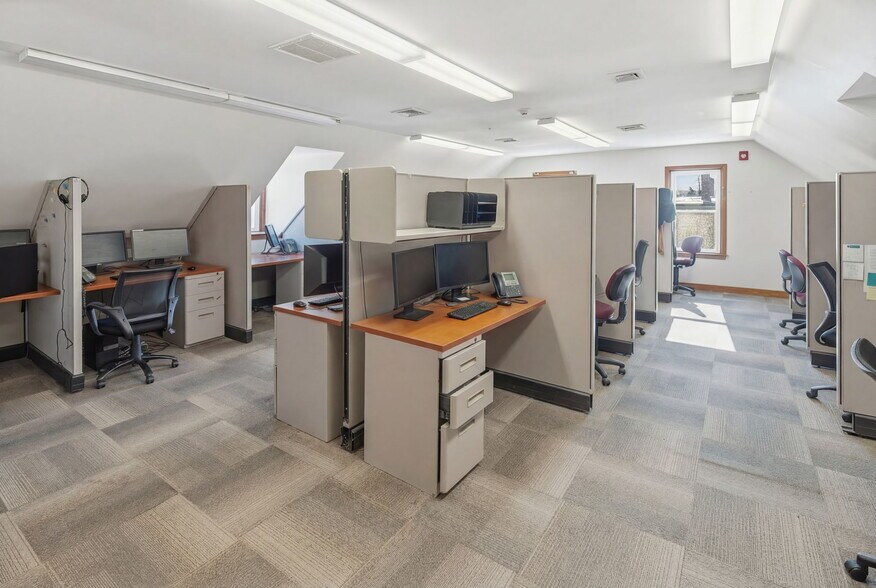 More Photos Of 540-544 Douglas Ave, Providence Office For Sale