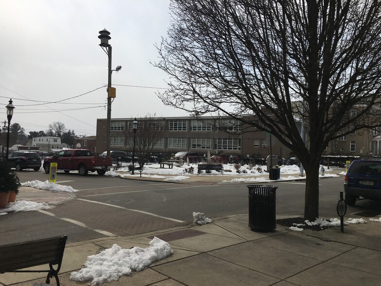 More Photos Of 707 West Ave, Jenkintown Storefront Retail Residential For Lease