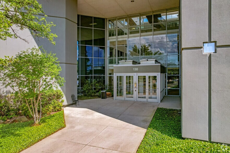 More Photos Of 130 E John Carpenter Fwy, Irving Office For Sale
