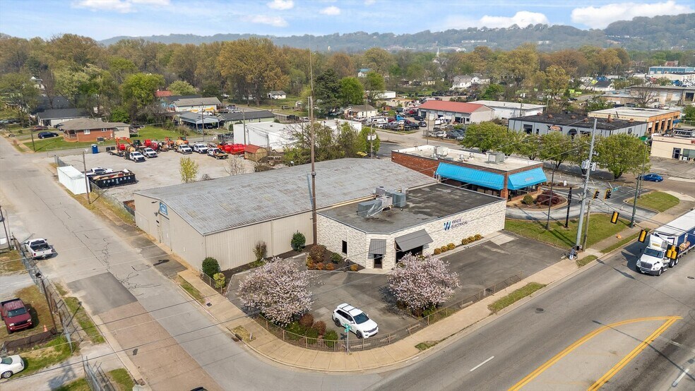 More Photos Of 1801 E 23rd St, Chattanooga Light Distribution For Lease