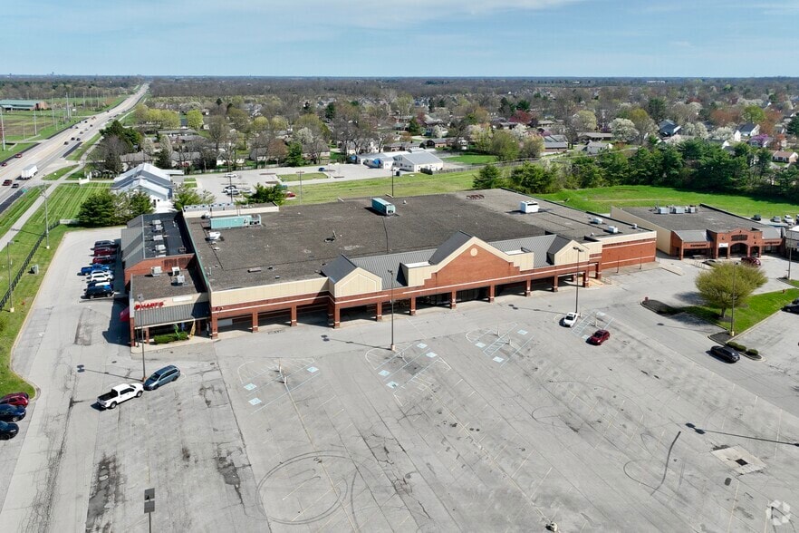 More Photos Of 501 Marsailles Rd, Versailles Unknown For Lease