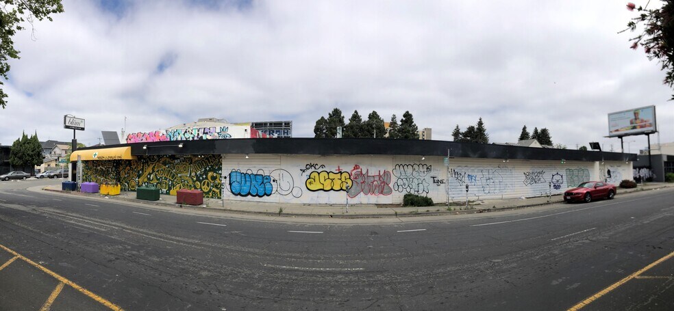 More Photos Of 556 W Grand Ave, Oakland Land For Sale