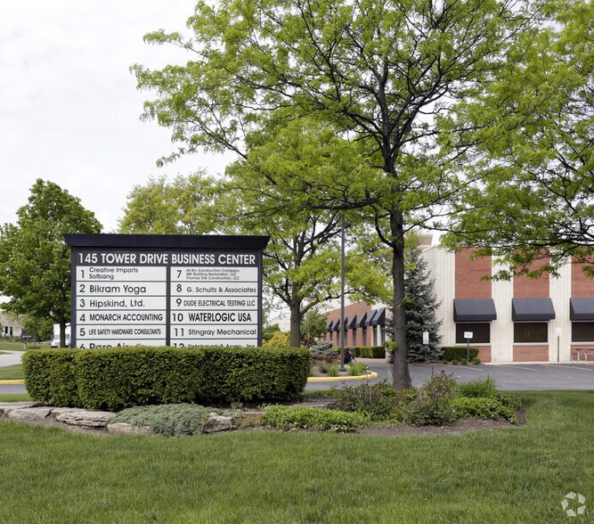 More Photos Of 145 Tower Dr, Burr Ridge Light Distribution For Sale