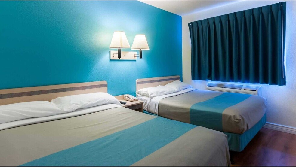 More Photos Of 1860 E Main St, Green River Hotel For Sale