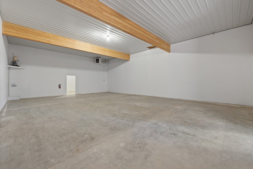 More Photos Of 320 S 26th St, Spearfish Storefront Retail Office For Sale