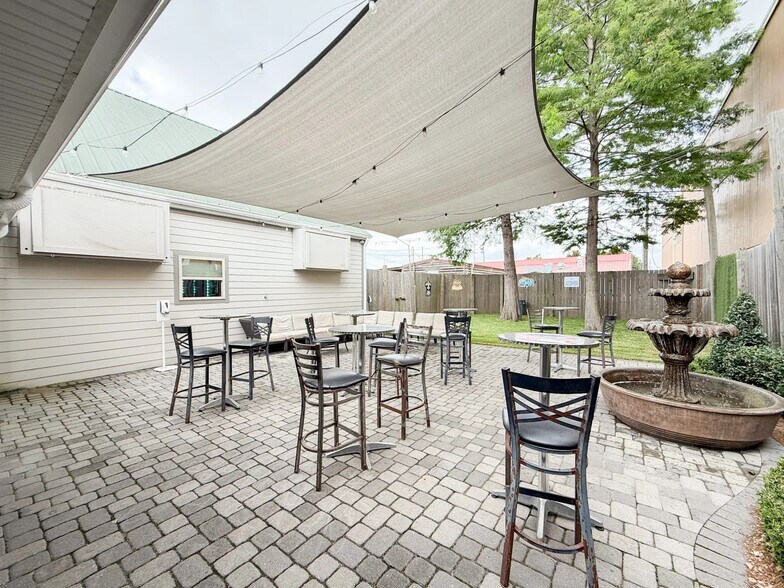 More Photos Of 2303 Hickory Ave, New Orleans Bar For Sale