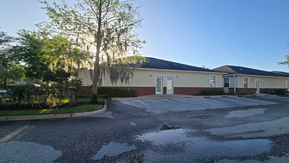 More Photos Of 2649 Windguard Cir, Zephyrhills Medical For Lease