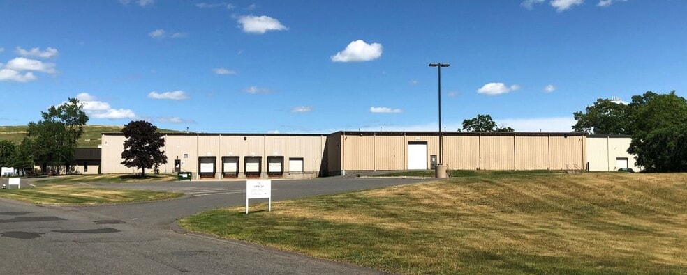 More Photos Of 21 Industrial Dr, South Hadley Manufacturing For Lease
