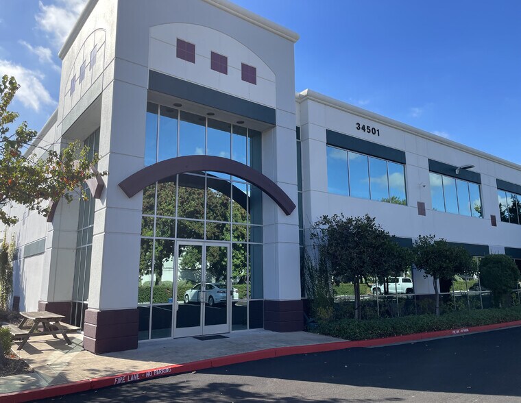 More Photos Of 34501 7th St, Union City Manufacturing For Lease