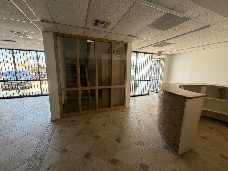 More Photos Of 2601 Lexington St, Kenner Warehouse For Sale