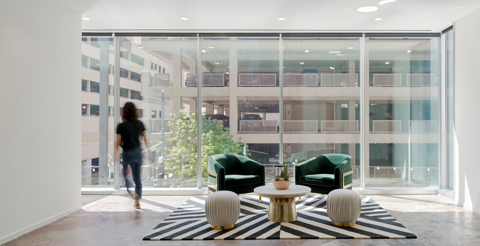 More Photos Of 1217 Main St, Dallas Loft Creative Space For Lease