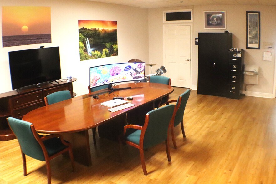 More Photos Of 3928-3960 Coral Ridge Dr, Coral Springs Showroom For Sale