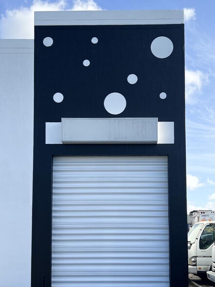 More Photos Of 13434-13456 NW 38th Ct, Opa Locka Warehouse For Lease