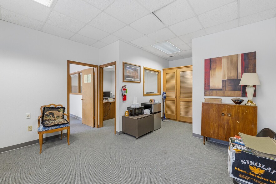 More Photos Of 132 W Huron St, Berlin Office For Sale