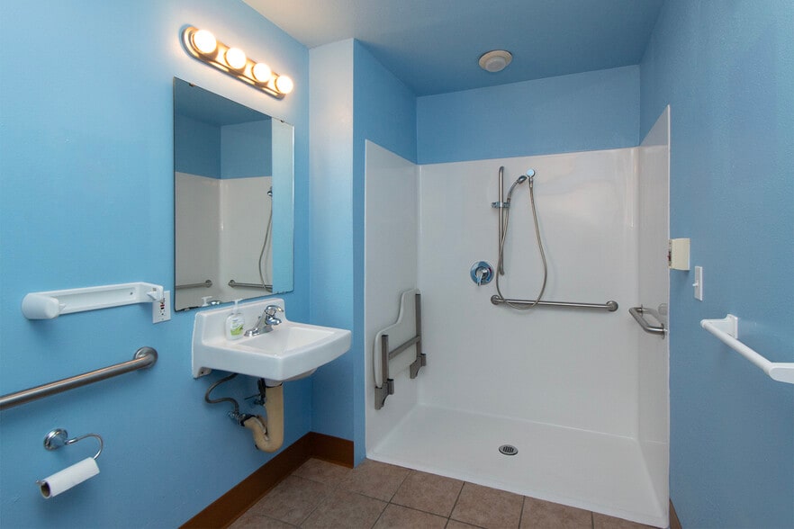 More Photos Of 202 Birdsong Ln, Port Angeles Healthcare For Sale