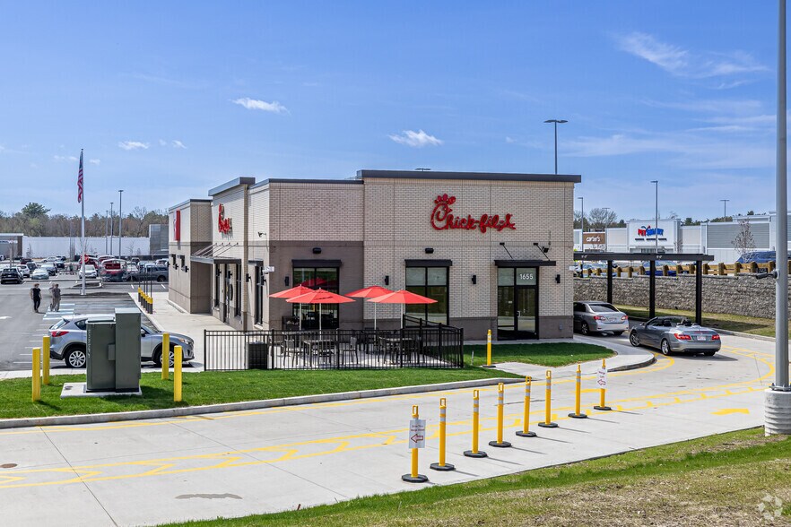 Primary Photo Of 1655 Boston Rd, Springfield General Retail For Sale