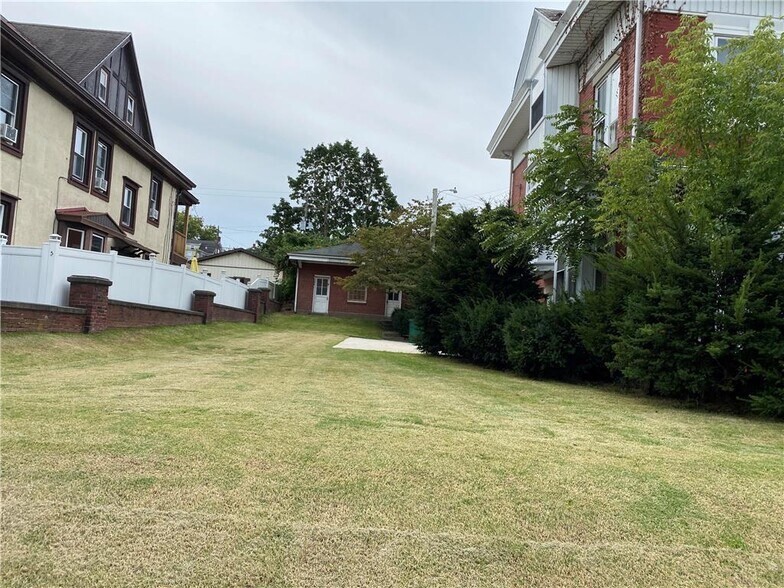 More Photos Of 431 W Union Blvd, Bethlehem Apartments For Sale