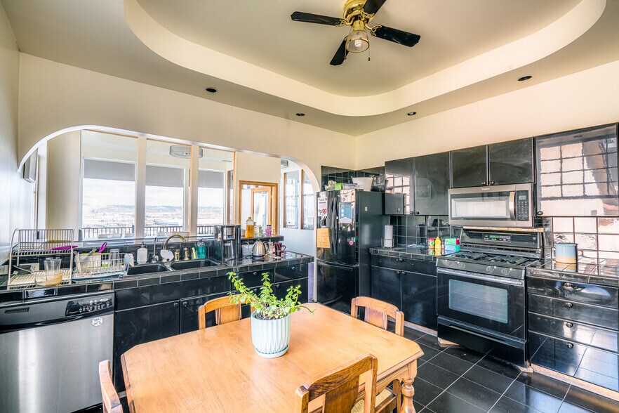 More Photos Of 539 Broadway, Tacoma General Retail For Lease