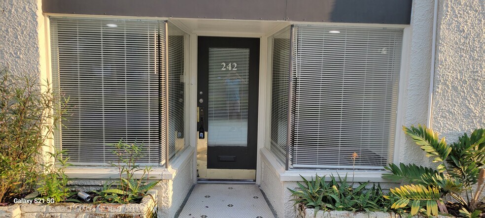 More Photos Of 244 E Graves Ave, Orange City Apartments For Lease