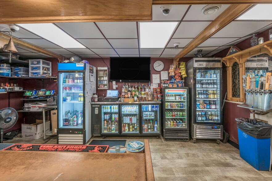More Photos Of 104-112 Main St, Wanamingo General Retail For Sale