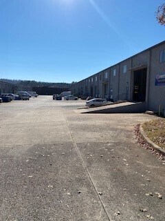 More Photos Of 131 W Oxmoor Rd, Birmingham Light Distribution For Lease