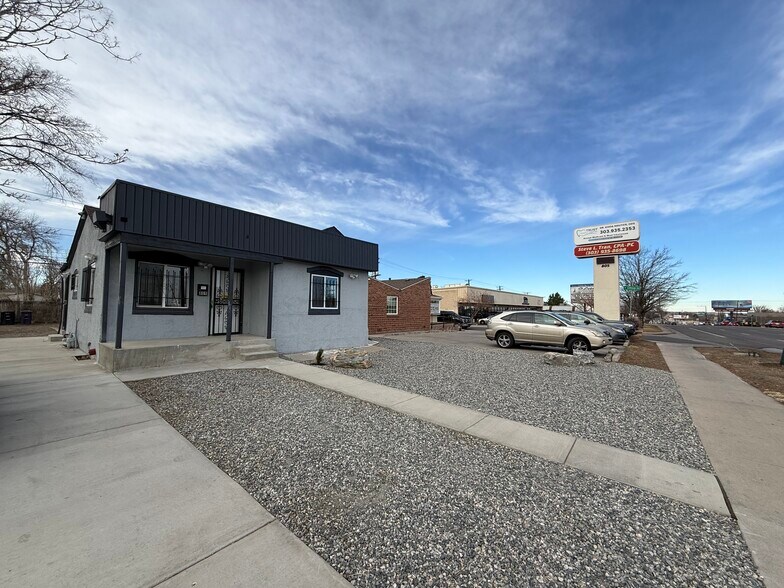 Primary Photo Of 809 S Federal Blvd, Denver Freestanding For Lease