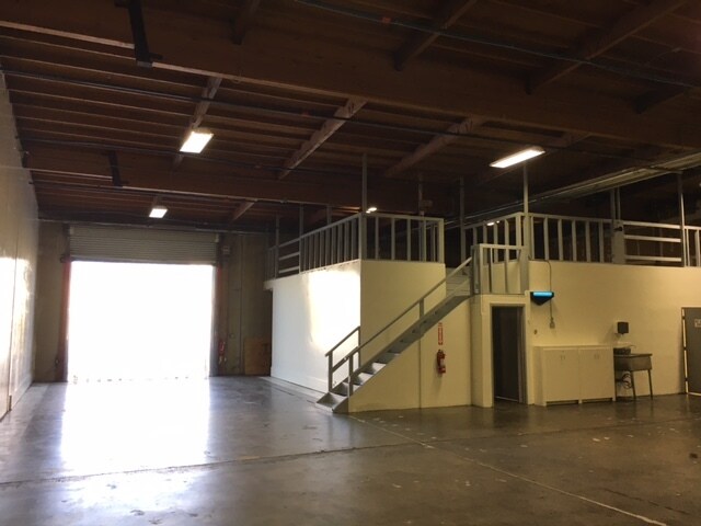 More Photos Of 380 Swift Ave, South San Francisco Warehouse For Lease