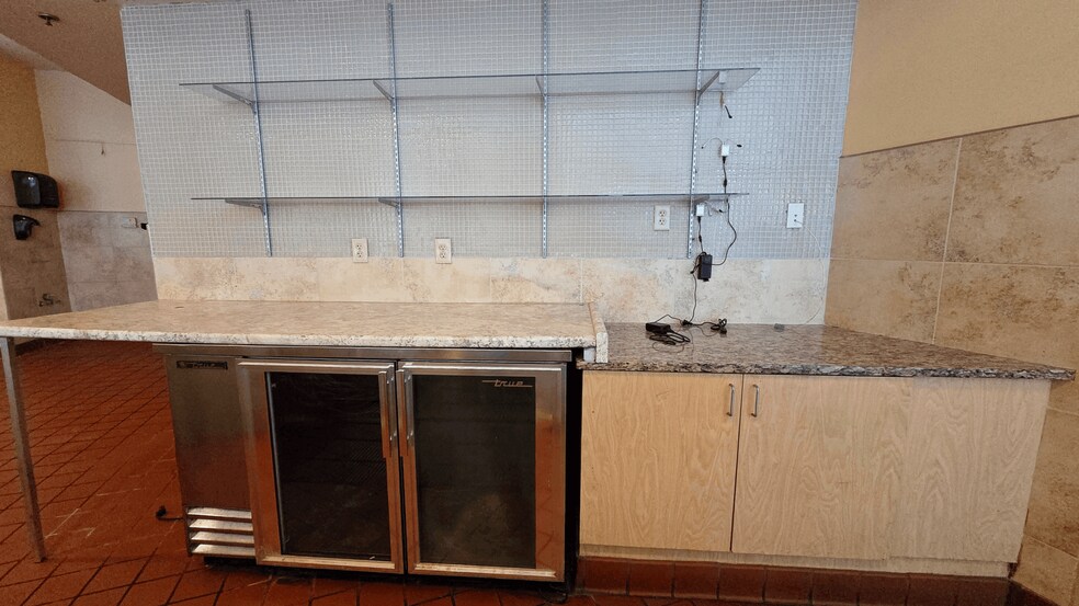 More Photos Of 820 Olive St, Saint Louis Restaurant For Lease