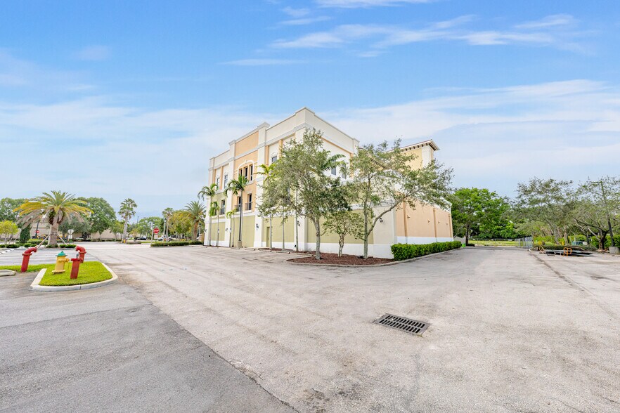 More Photos Of 4848 Coconut Creek Pky, Coconut Creek Medical For Lease