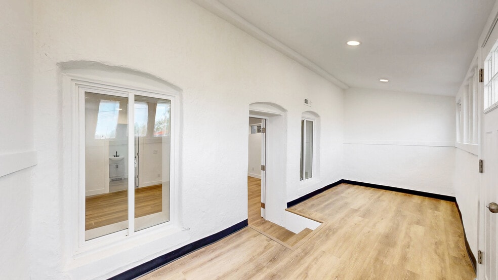 More Photos Of 4342 Delaware St, Denver Warehouse For Sale