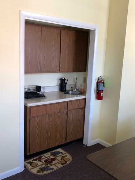 More Photos Of 410 New Bridge St, Jacksonville Office For Lease