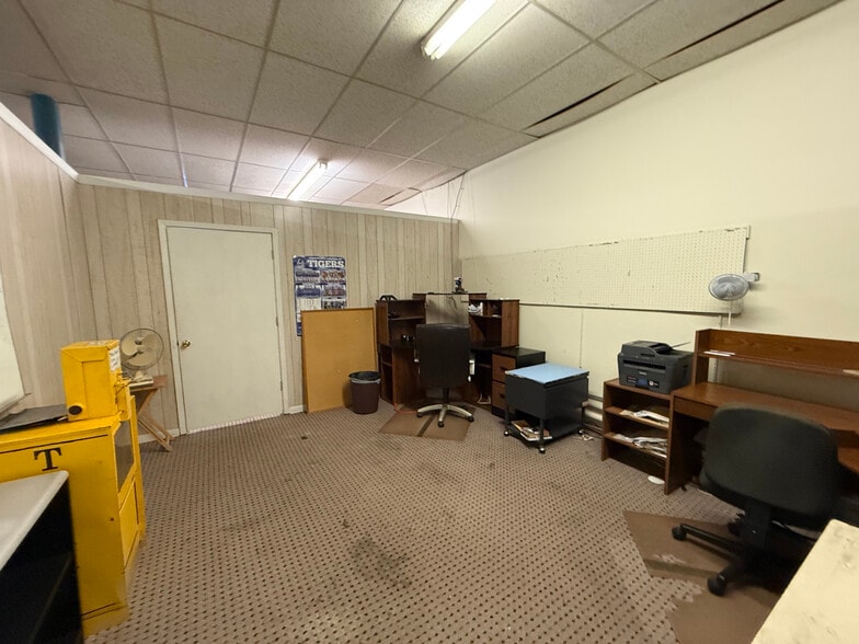 More Photos Of 112 Quitman St, Pittsburg General Retail For Sale