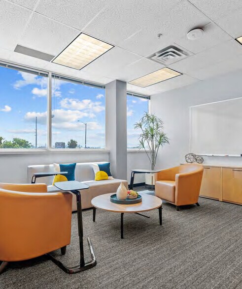 More Photos Of 5350 Creekbank Rd, Mississauga Office For Sale